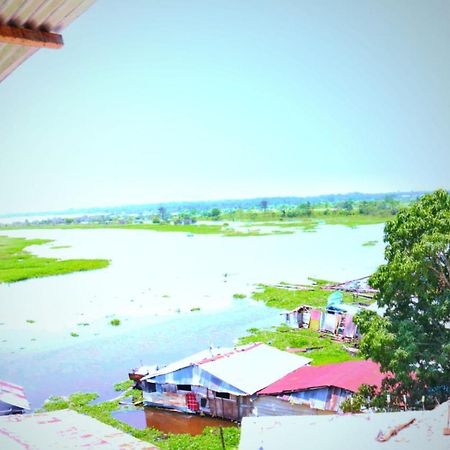 Amazon Breeze Hotel Iquitos Esterno foto