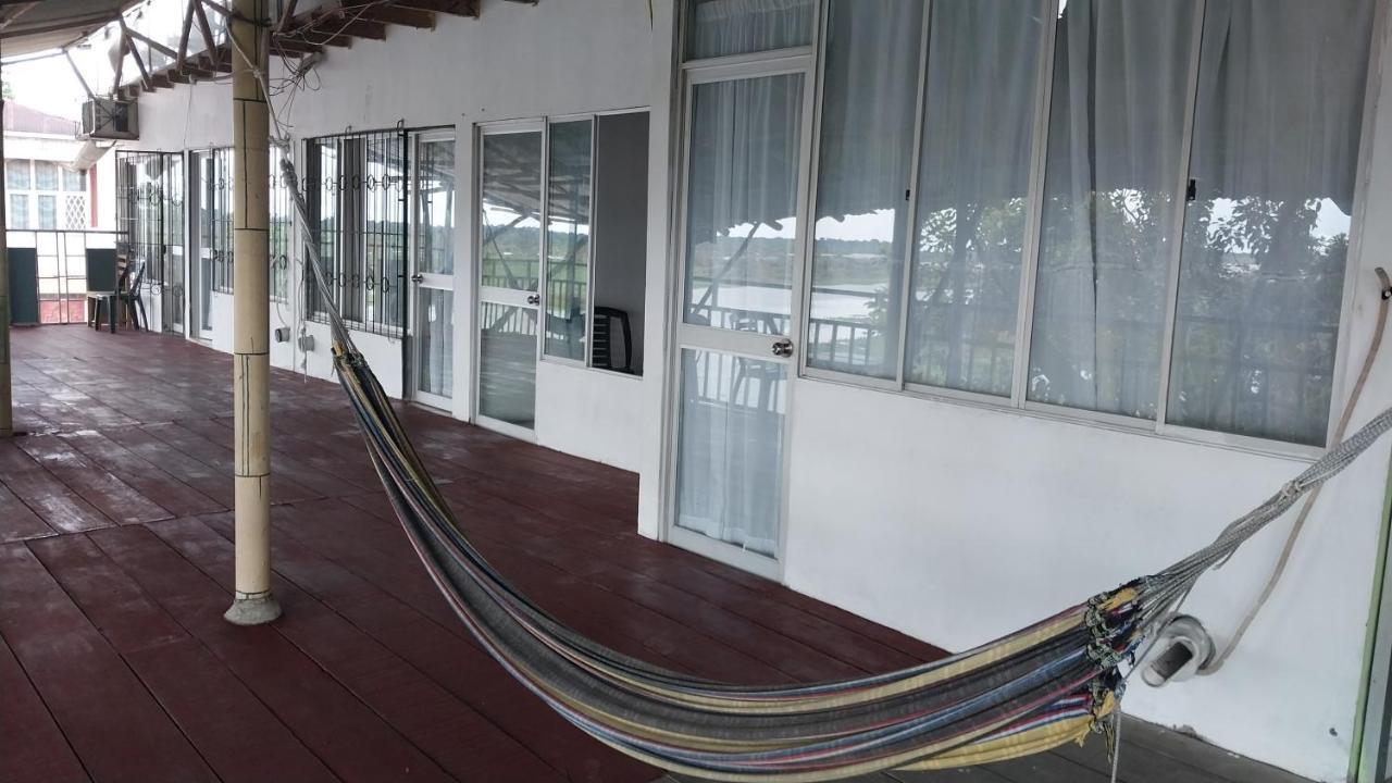 Amazon Breeze Hotel Iquitos Esterno foto