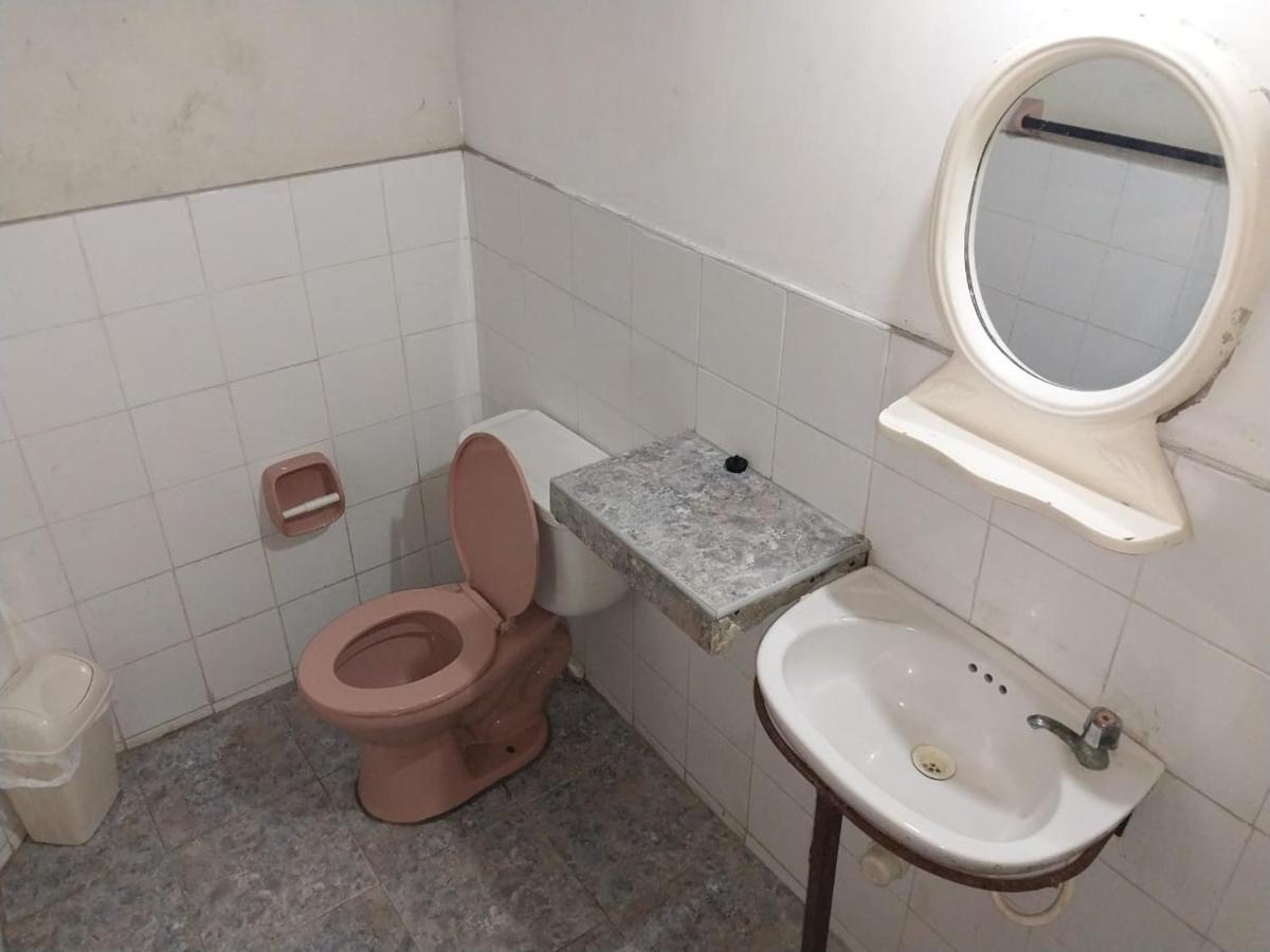 Amazon Breeze Hotel Iquitos Esterno foto