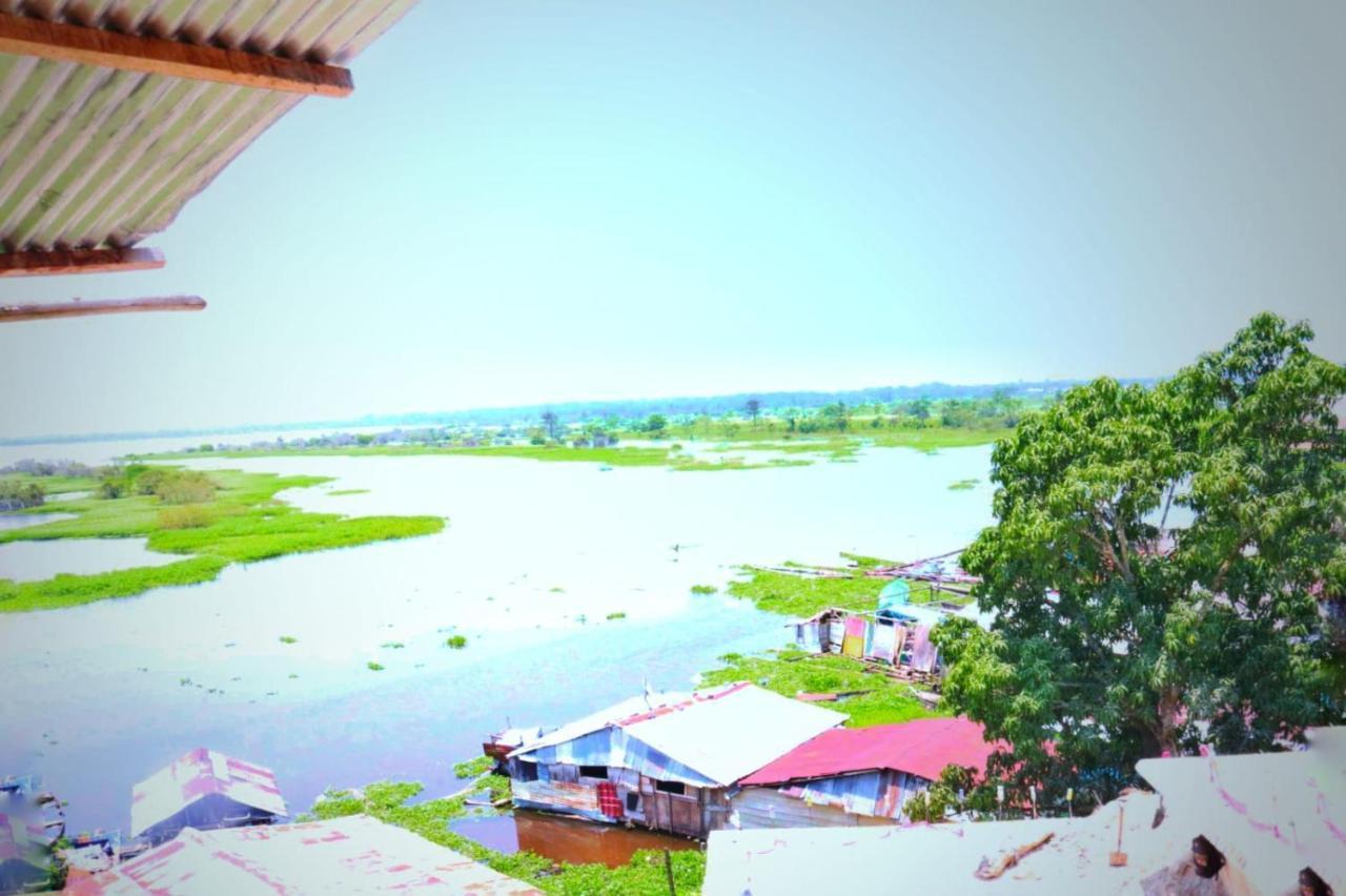 Amazon Breeze Hotel Iquitos Esterno foto