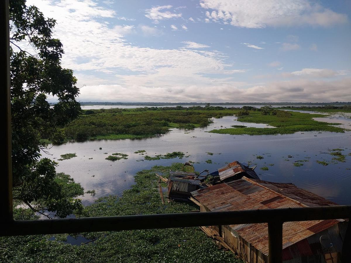 Amazon Breeze Hotel Iquitos Esterno foto