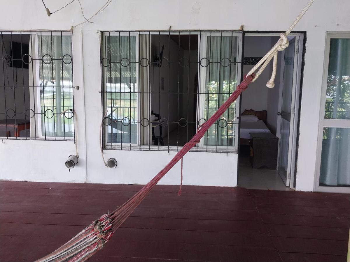 Amazon Breeze Hotel Iquitos Esterno foto
